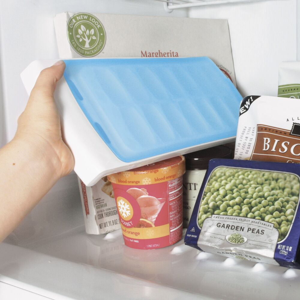 No-Spill Ice Cube Tray Z9
