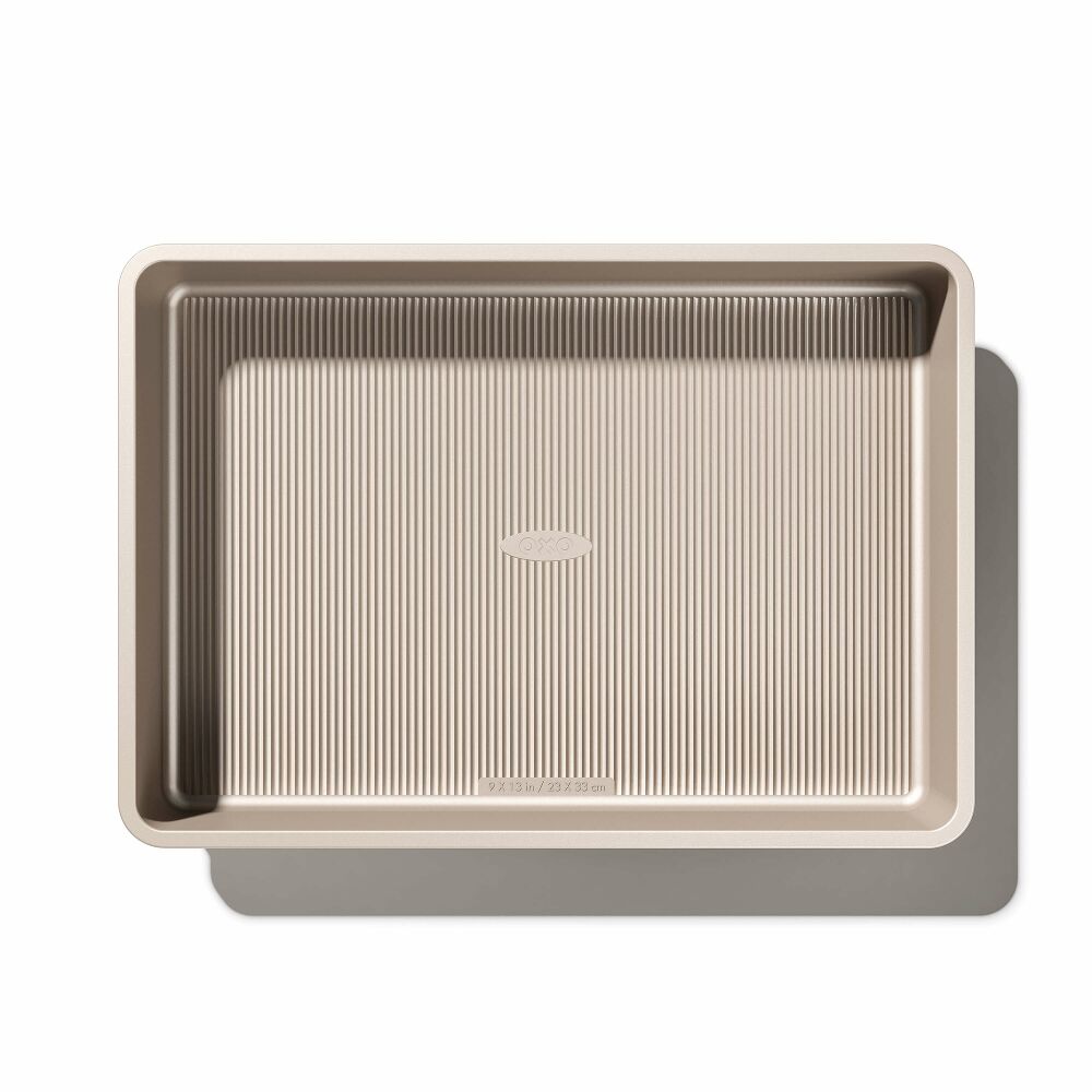 Non-Stick Pro Cake Pan - 9" x 13" L8