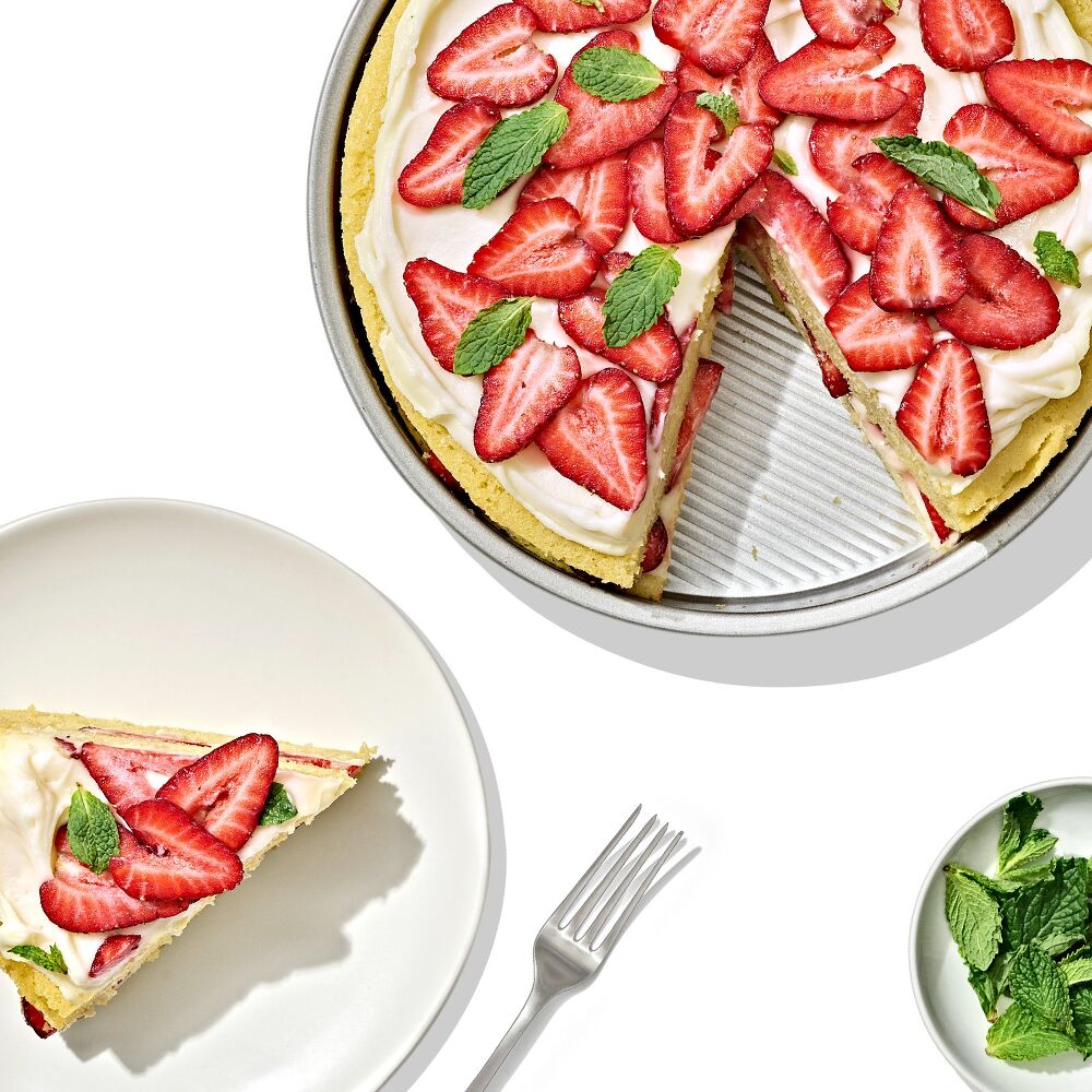 Non-Stick Pro Clear Coated 9 In Round Cake Pan K4