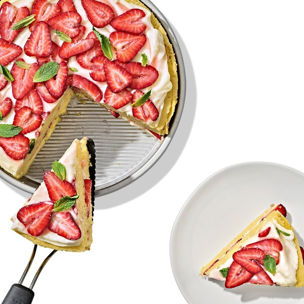 Non-Stick Pro Clear Coated 9 In Round Cake Pan K4