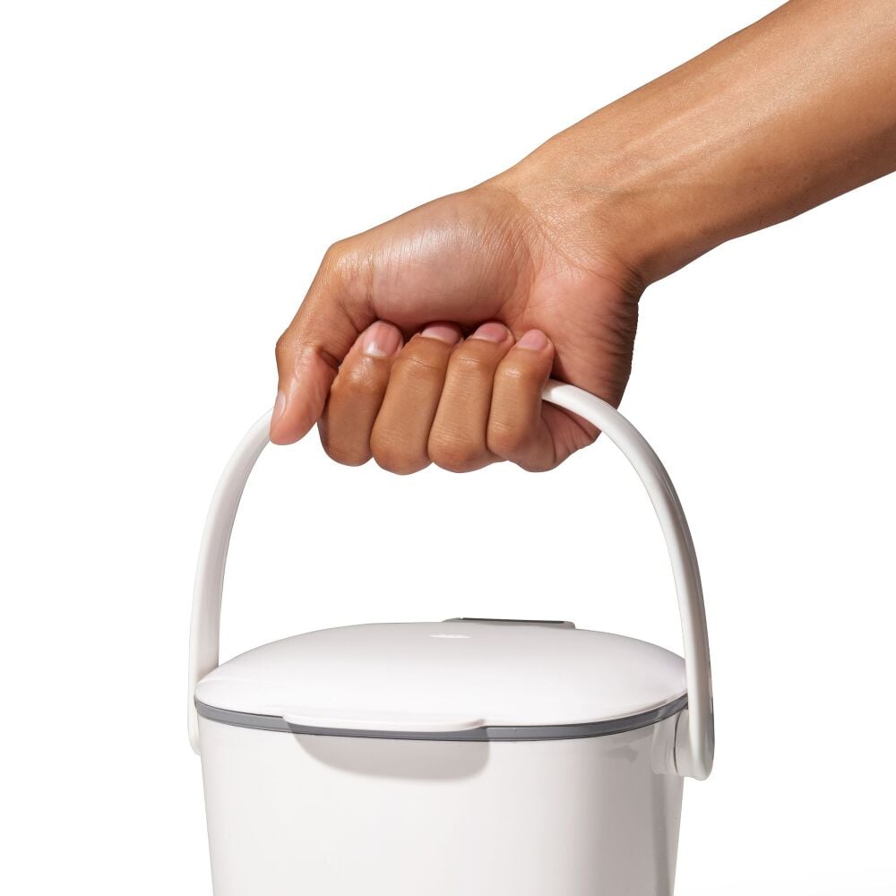 Easy-Clean Compost Bin - 0.75 Gal C2