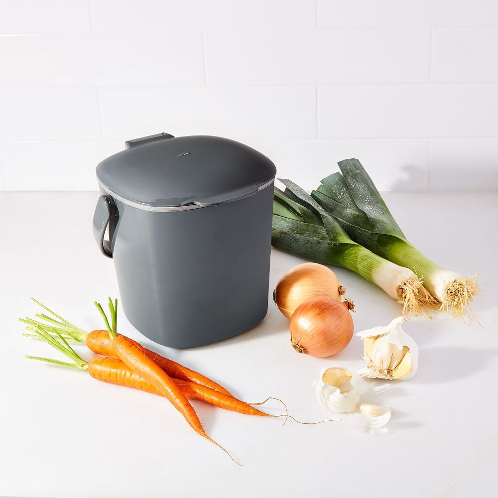 Easy-Clean Compost Bin - 0.75 Gal X7