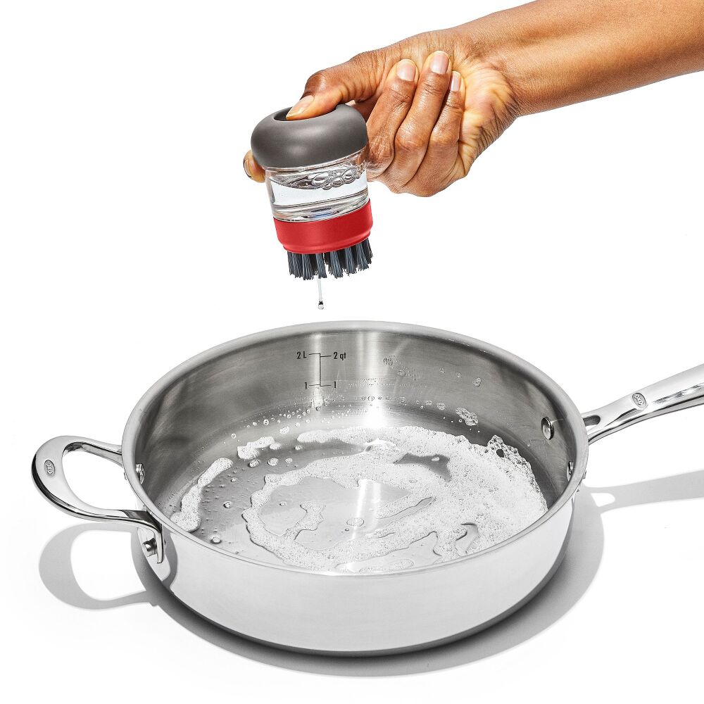 Outdoor Soap Dispensing Dish Brush with Storage Case R0