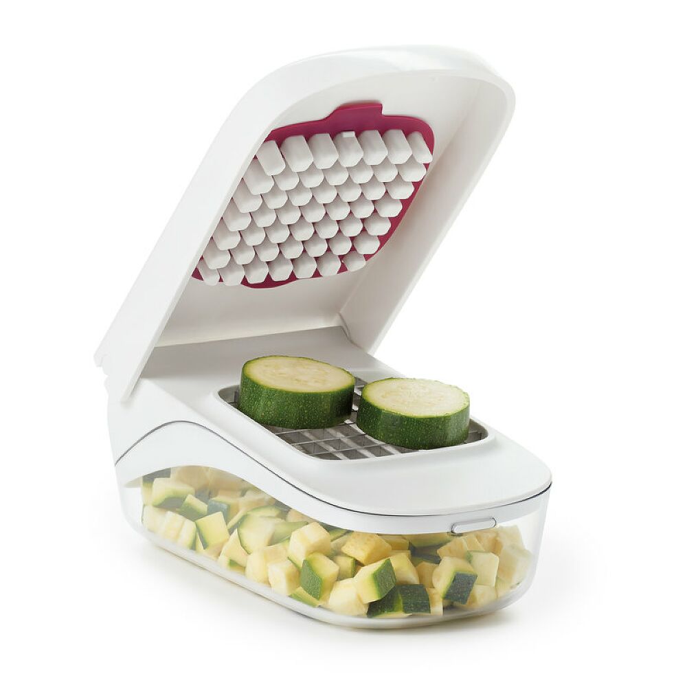 Vegetable Chopper with Easy-Pour Opening B2