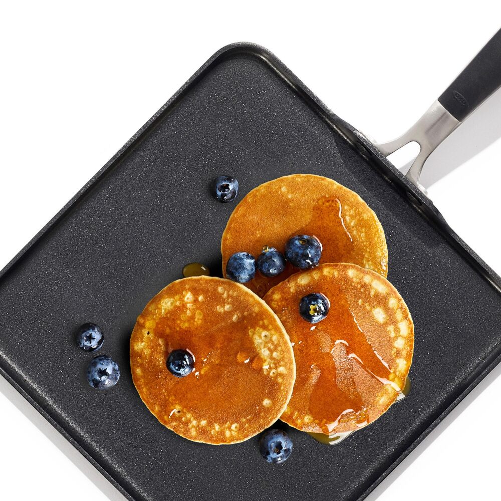 OXO Stainless Steel Everyday 11 in Square Griddle M3