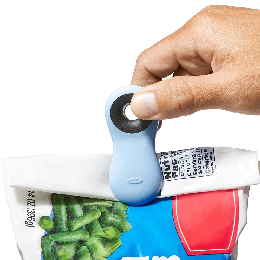Magnetic All-Purpose Clips - 4-Pack - assorted colors T0