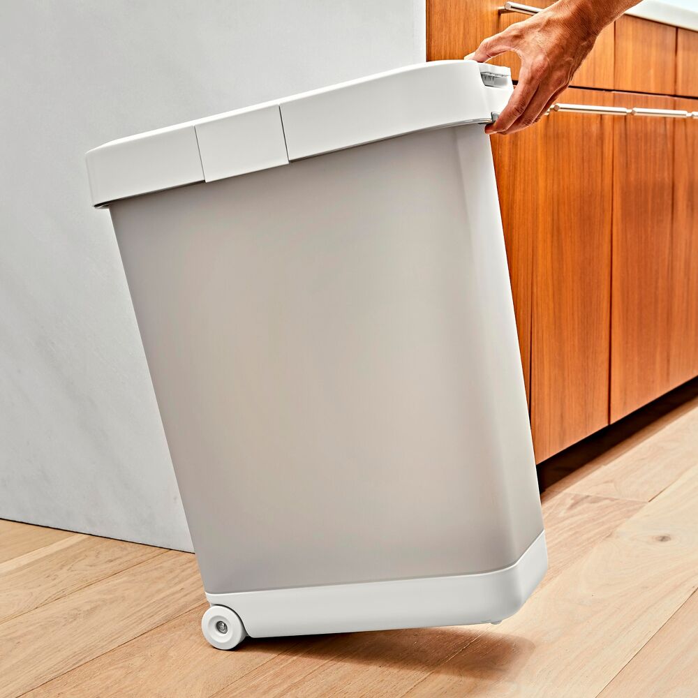 OXO Pet Airtight Food Container with Scoop — Extra Large O2