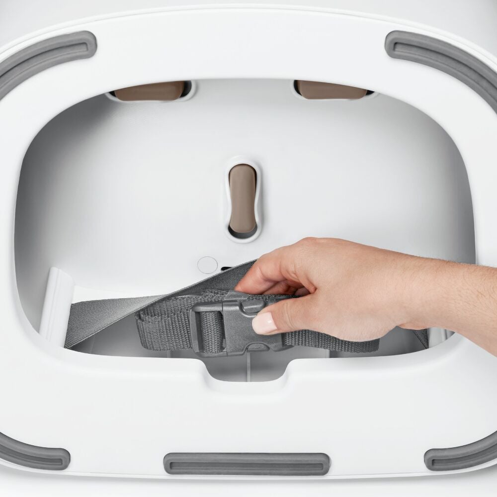 Nest Booster Seat with Removable Cushion P7