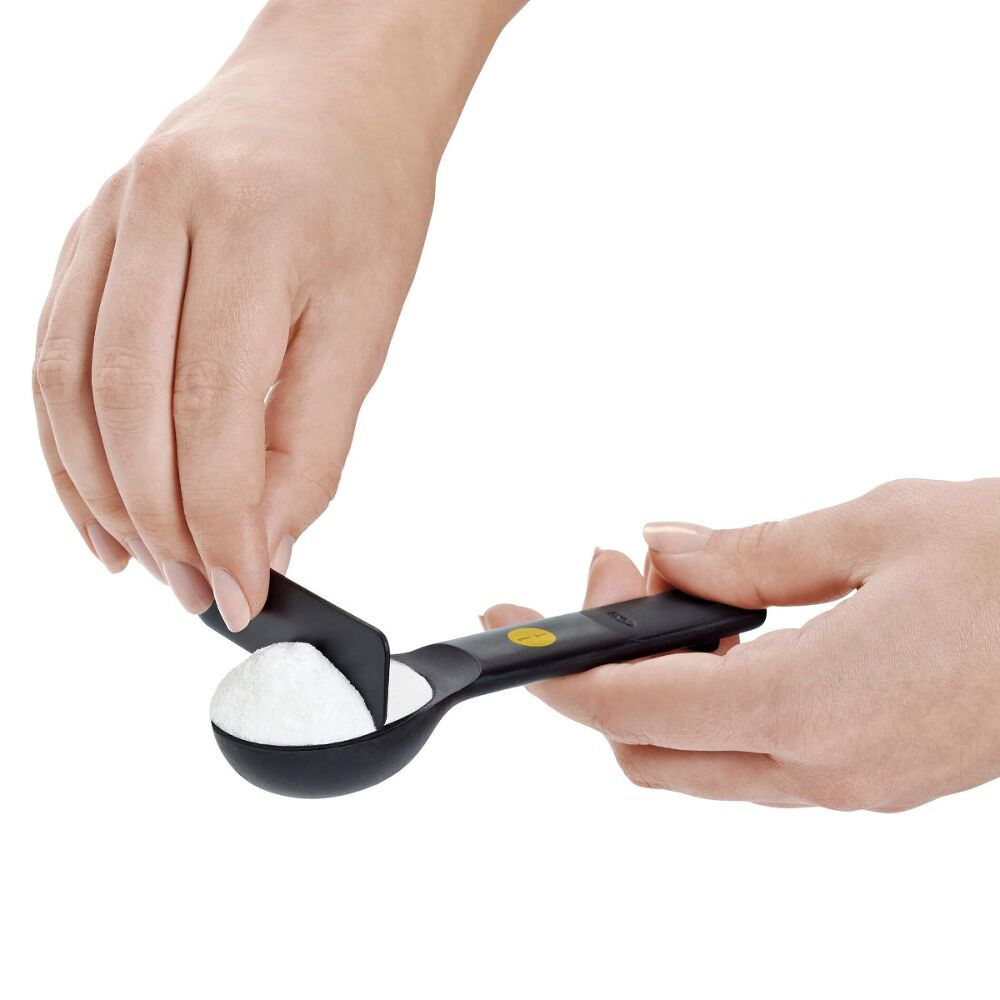 7 Piece Plastic Measuring Spoons - Black E1
