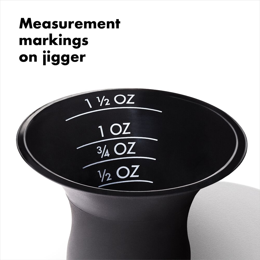 OXO Good Grips Plastic Cocktail Shaker- 20 oz/590 mL capacity T3
