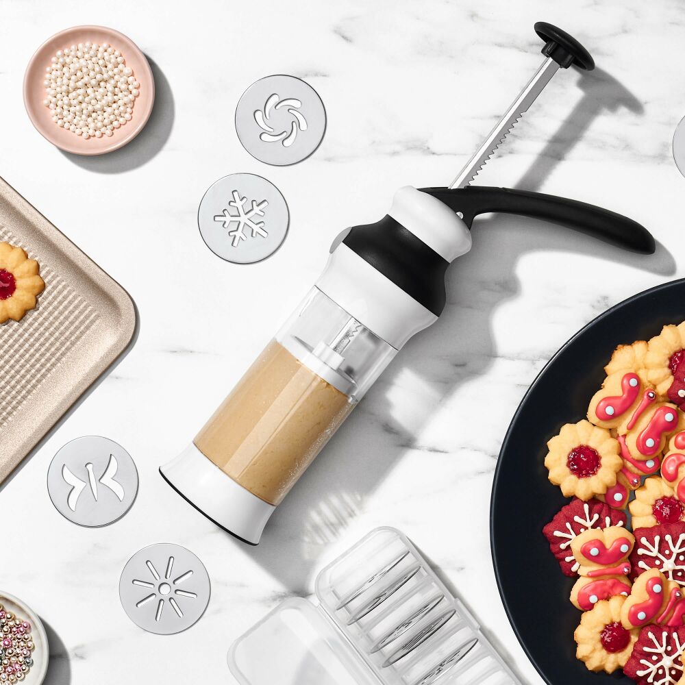 14-Piece Cookie Press Set E0