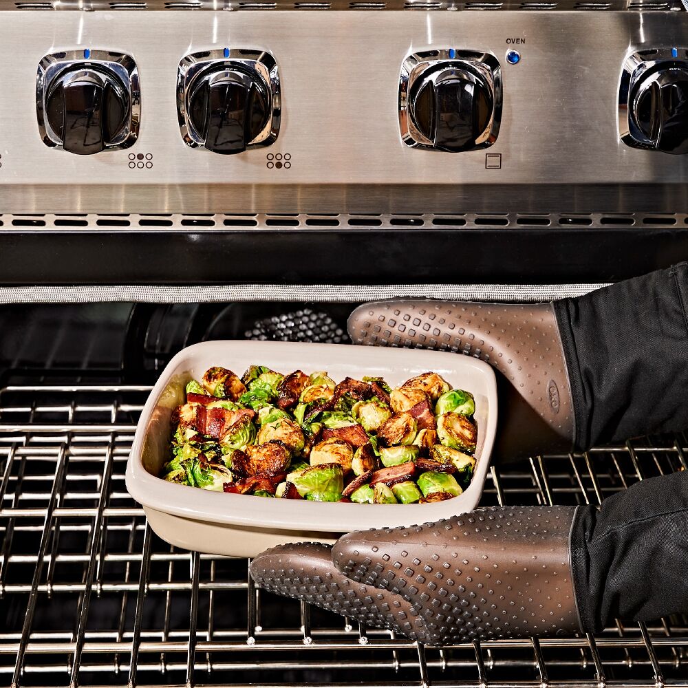 2 Qt Square Stoneware Baking Dish H1