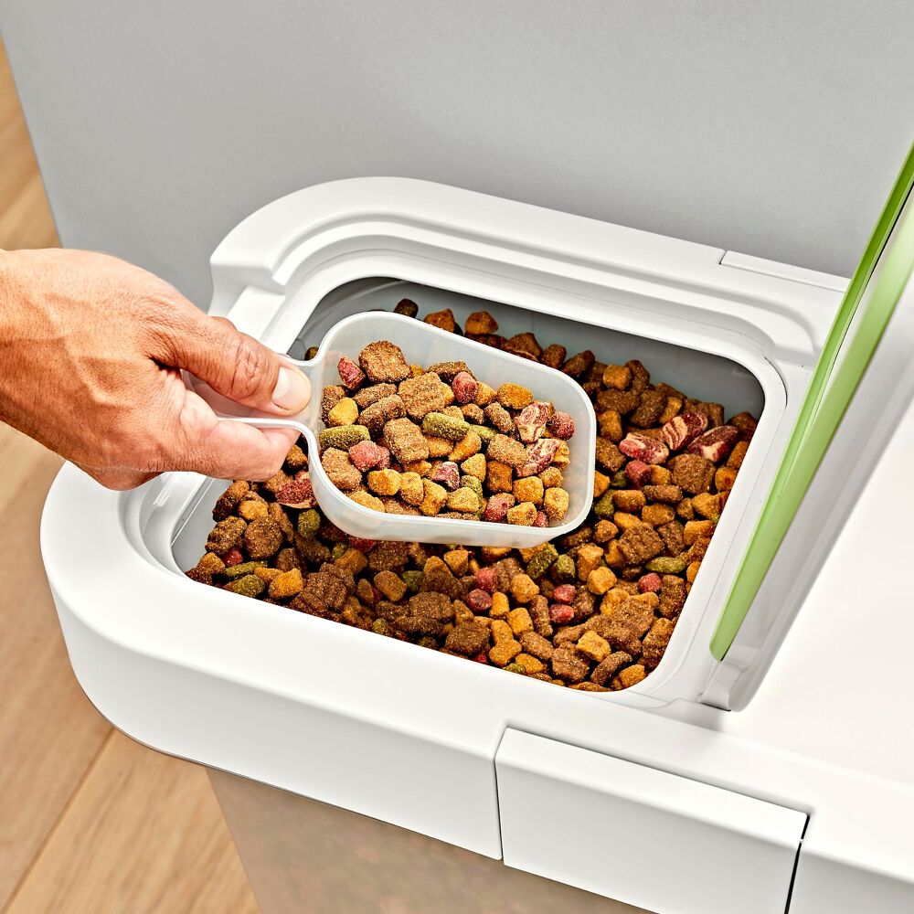 OXO Pet Airtight Food Container with Scoop — Extra Large W6